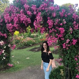 Meet your Posher, Lauren